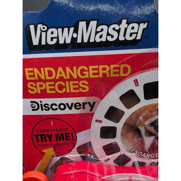 View-Master Classic 3D Viewer Endangered Species Set Includes 2 Reels - Picture 3 of 7